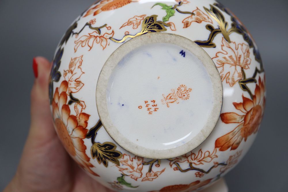 A Crown Derby Imari pot pourri, 16cm high